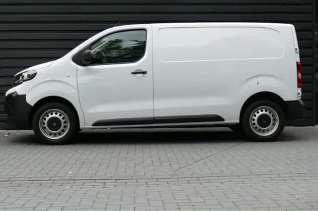 Opel Vivaro (2024) thumbnail 2