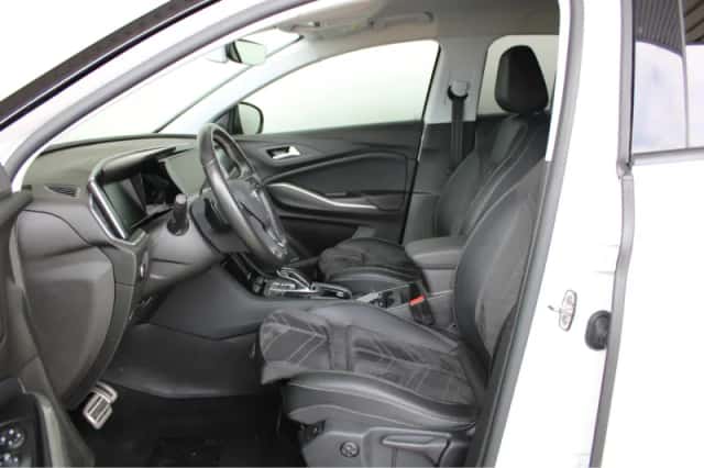 Opel Grandland (2023) thumbnail 13