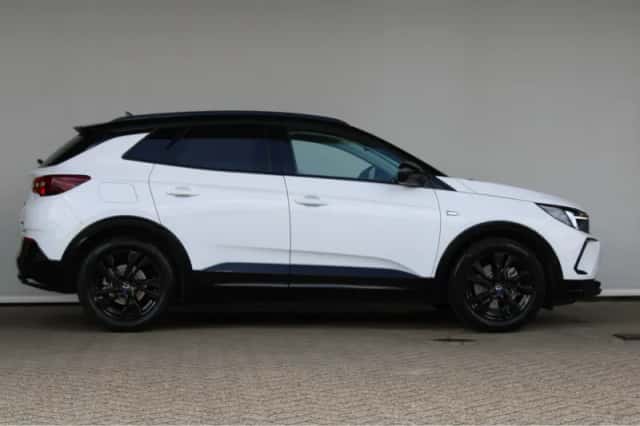Opel Grandland (2023) thumbnail 5