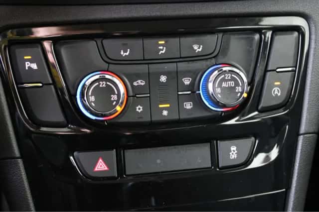 Opel Mokka (2018) thumbnail 25