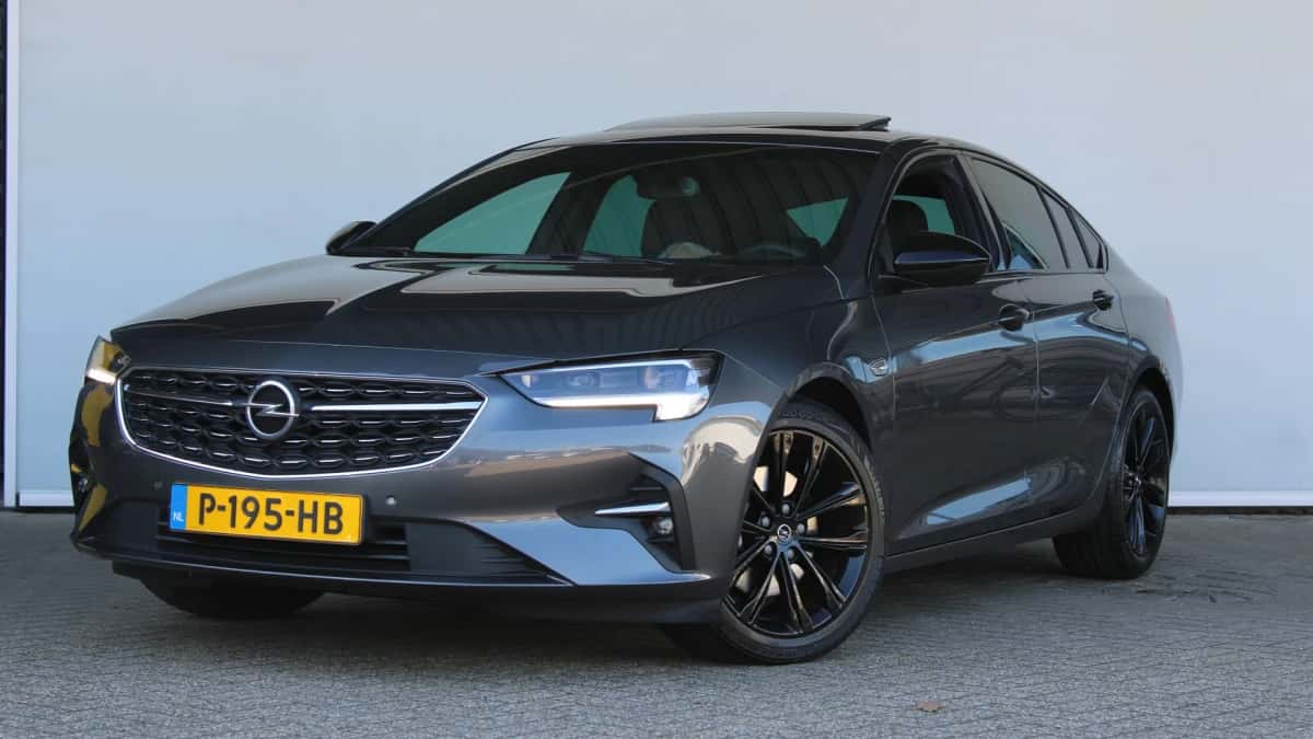 Opel Insignia Grand Sport (2022) — foto 1