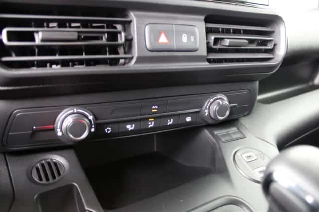 Opel Combo (2024) thumbnail 19