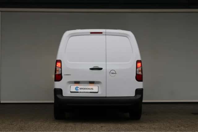 Opel Combo (2024) thumbnail 6