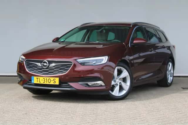 Opel Insignia Sports Tourer (2018) thumbnail 1