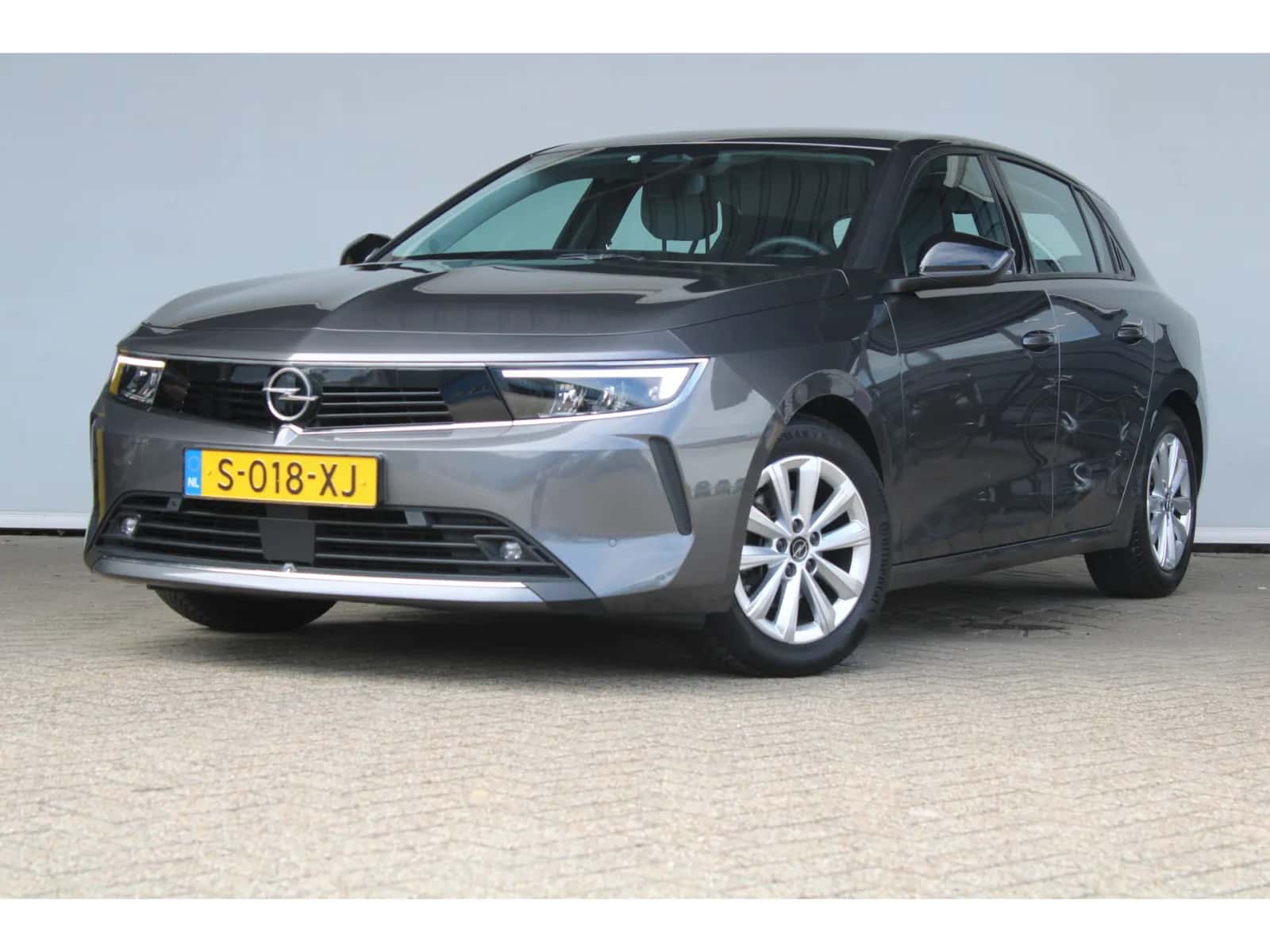 Opel Astra (2023) — foto 1
