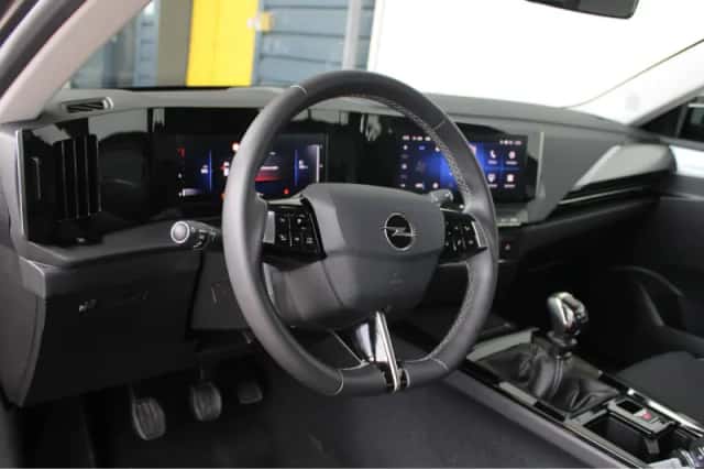 Opel Astra (2023) thumbnail 12