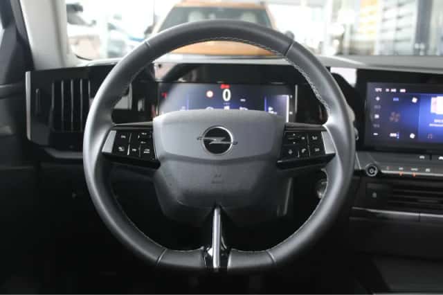 Opel Astra (2023) thumbnail 16