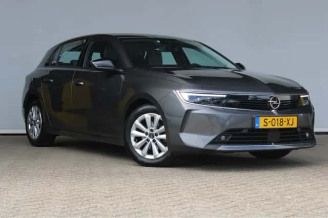 Opel Astra (2023) thumbnail 3