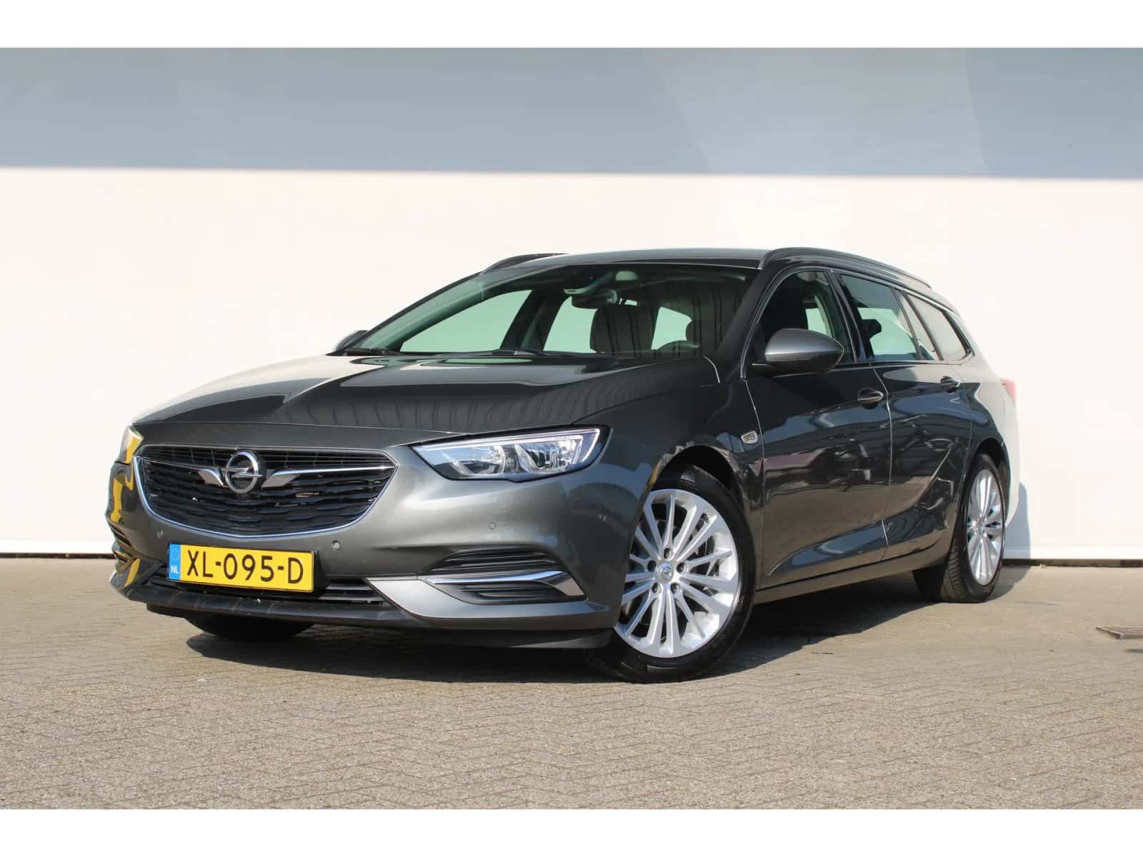 Opel Insignia Sports Tourer (2019) — foto 1