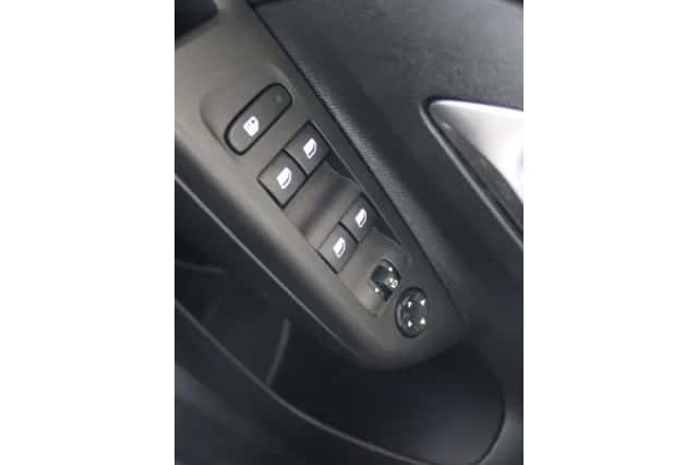 Opel Corsa (2021) thumbnail 21