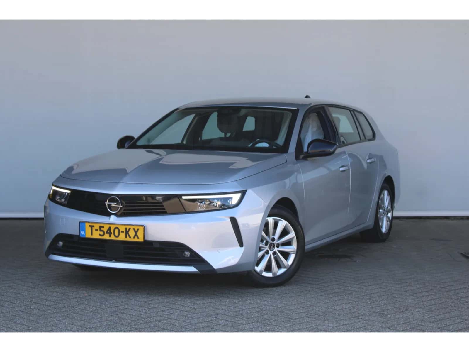 Opel Astra Sports Tourer (2023) — foto 1