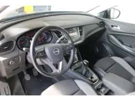 Opel Grandland X (2019) thumbnail 4