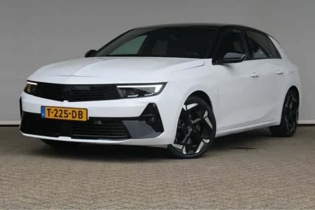 Opel Astra (2023) thumbnail 1