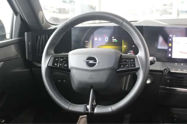 Opel Astra (2023) thumbnail 18
