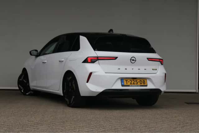 Opel Astra (2023) thumbnail 7