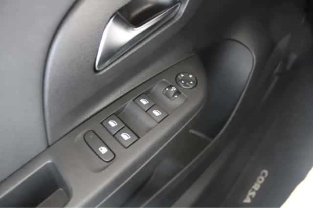 Opel Corsa (2021) thumbnail 18