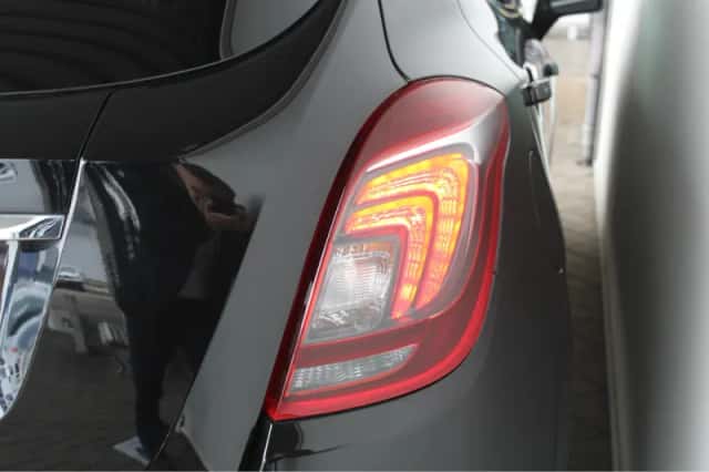Opel Mokka (2018) thumbnail 12
