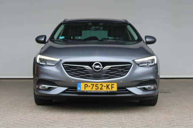 Opel Insignia Sports Tourer (2018) thumbnail 2