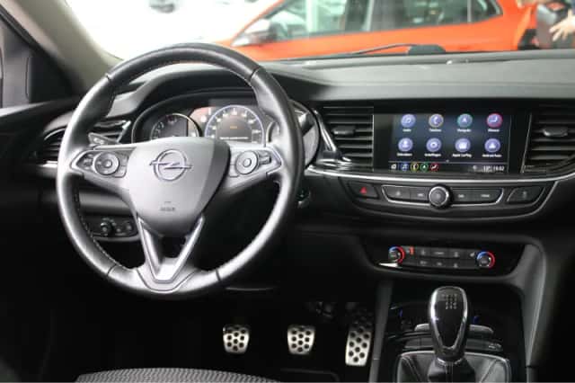 Opel Insignia Sports Tourer (2018) thumbnail 15