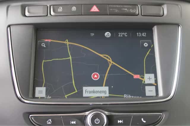 Opel Zafira (2018) thumbnail 30