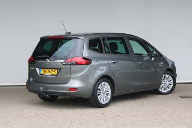 Opel Zafira (2018) thumbnail 5