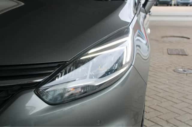 Opel Zafira (2018) thumbnail 10