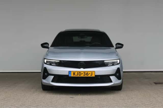 Opel Astra Sports Tourer (2024) thumbnail 2