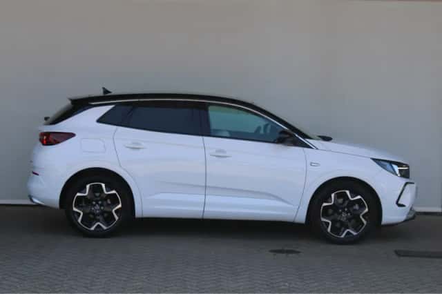 Opel Grandland (2023) thumbnail 4