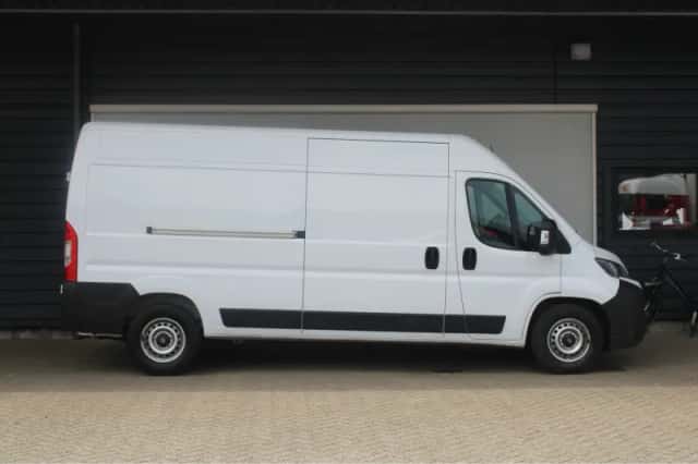 Opel Movano (2024) thumbnail 4