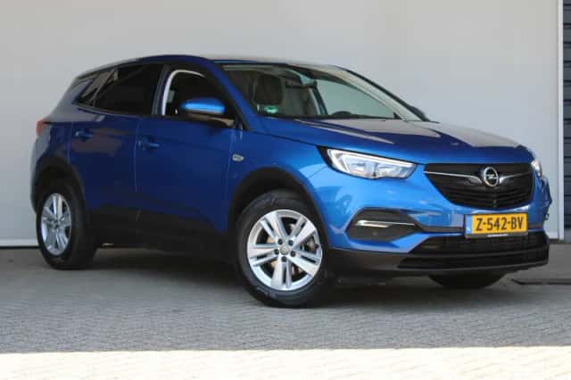 Opel Grandland X (2018) thumbnail 3