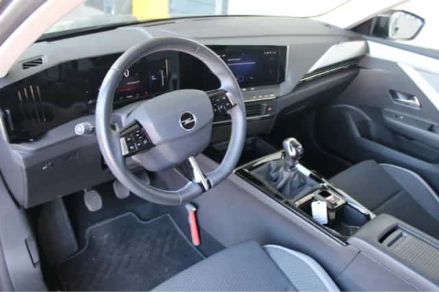 Opel Astra (2022) thumbnail 4
