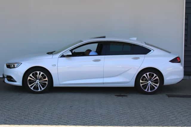 Opel Insignia Grand Sport (2018) thumbnail 3