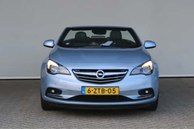 Opel Cascada (2015) thumbnail 2