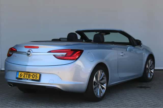 Opel Cascada (2015) thumbnail 2