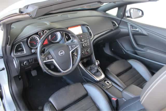 Opel Cascada (2015) thumbnail 4