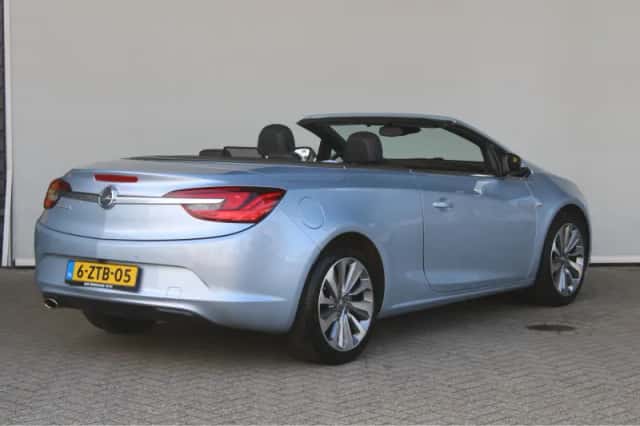 Opel Cascada (2015) thumbnail 5