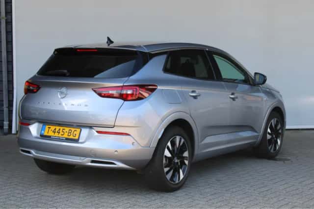 Opel Grandland (2023) thumbnail 3