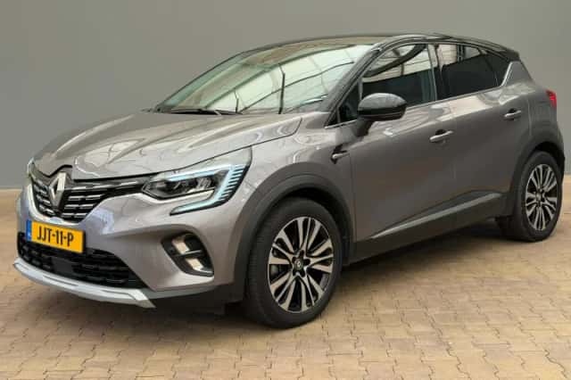 Renault Captur (2022) thumbnail 1