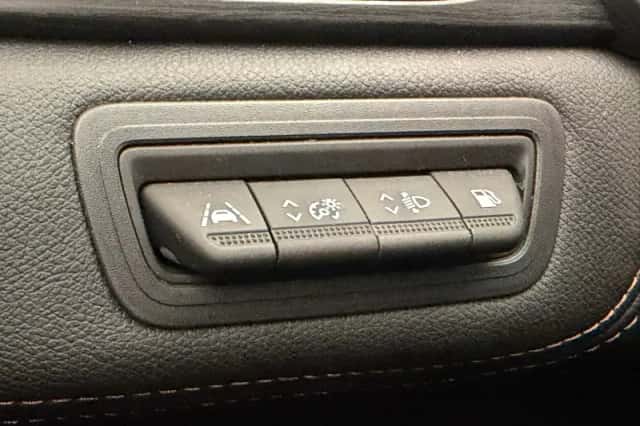 Renault Captur (2022) thumbnail 16