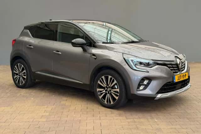 Renault Captur (2022) thumbnail 3