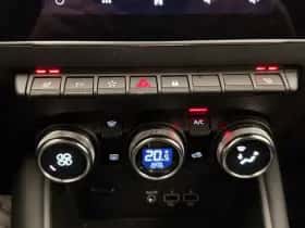 Renault Captur (2022) thumbnail 21