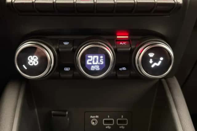 Renault Captur (2022) thumbnail 22