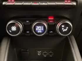 Renault Captur (2022) thumbnail 22