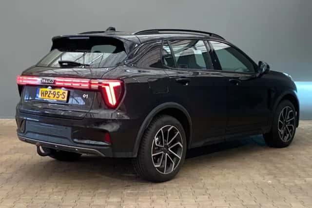 Lynk & Co 01 (2025) thumbnail 3