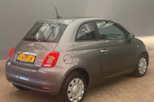 Fiat 500 (2021) thumbnail 2