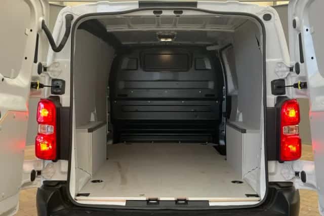 Opel Vivaro (2024) thumbnail 6