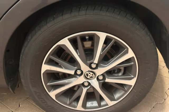 Toyota Yaris (2020) thumbnail 13