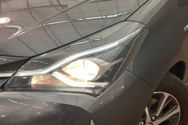 Toyota Yaris (2020) thumbnail 14