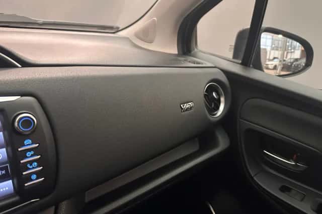 Toyota Yaris (2020) thumbnail 16