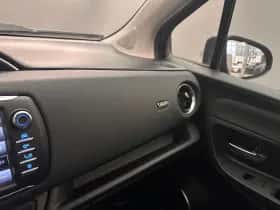 Toyota Yaris (2020) thumbnail 16